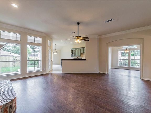 5th image of 7932 Lucian Dr