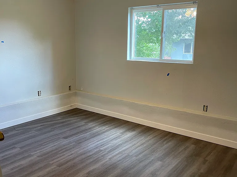349 Gahart Dr #C — Photo 13