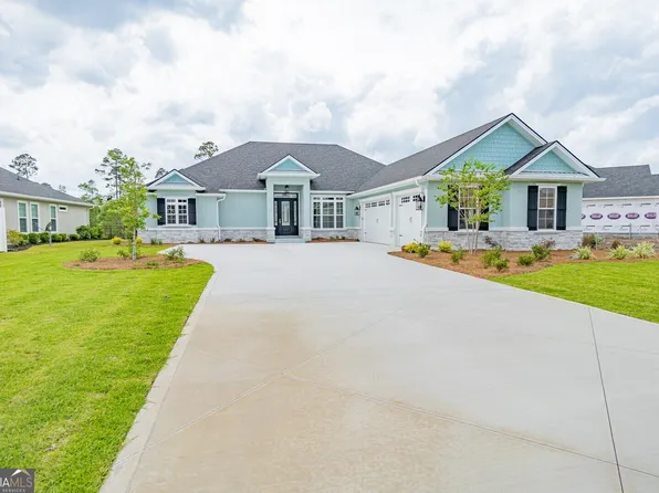 215 Jake Colton Dr, Kingsland, GA 31548