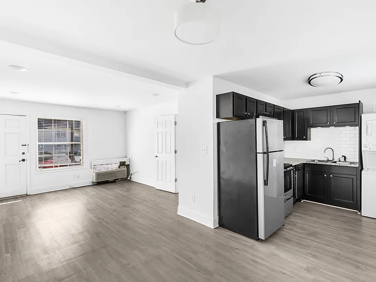 The Lennox — Photo 14