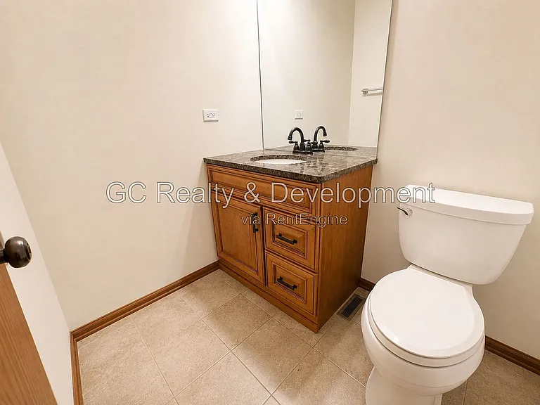 312 Fieldstone Ct — Photo 16