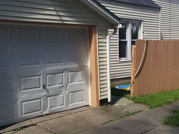 3rd image of 1142 Bingham Ave NW