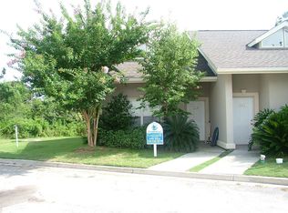 1093 Century Oaks Dr, Gulfport, MS 39507