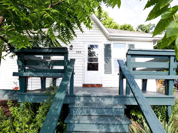 302 N Maple St, North Freedom, WI 53951