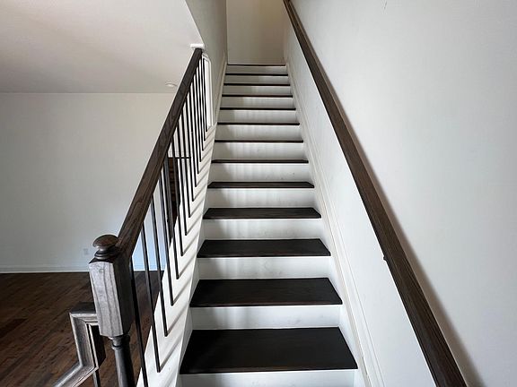 3rd image of 5017 Belmont Crossing Dr