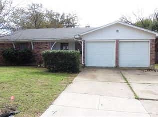 902 Wabash Ct, Arlington, TX 76014