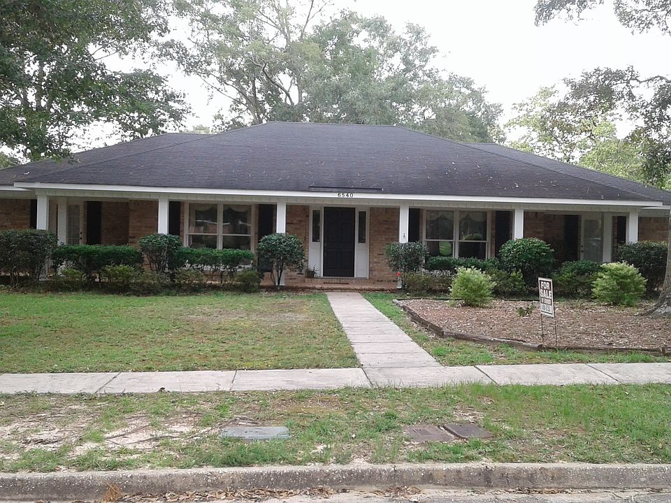 Full Length Wide Front Porch