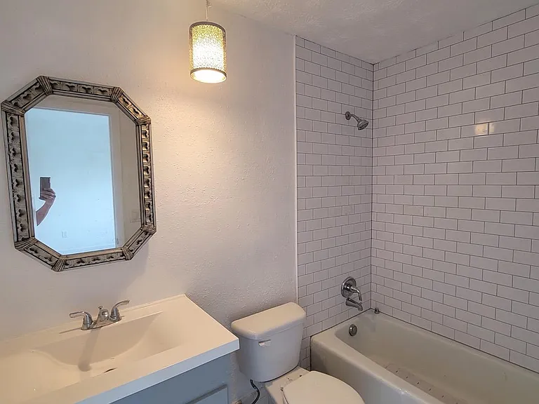5329 Hansel Ave #B-4 — Photo 12