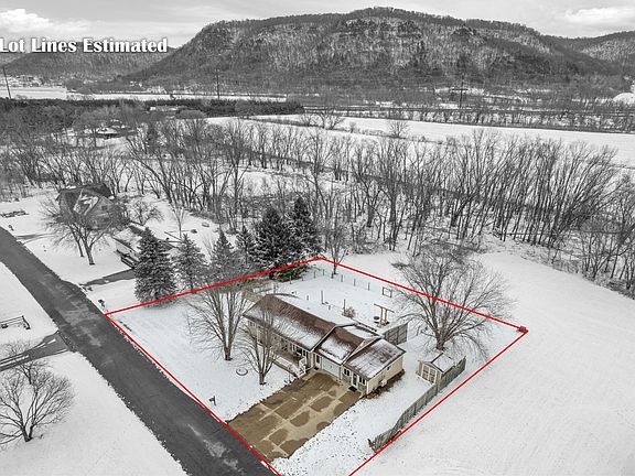 3rd image of 1575 N Hillview Dr