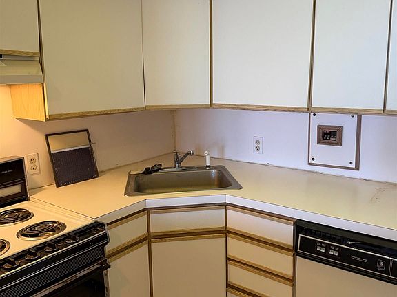 2nd image of 101 S Raleigh Ave APT 515
