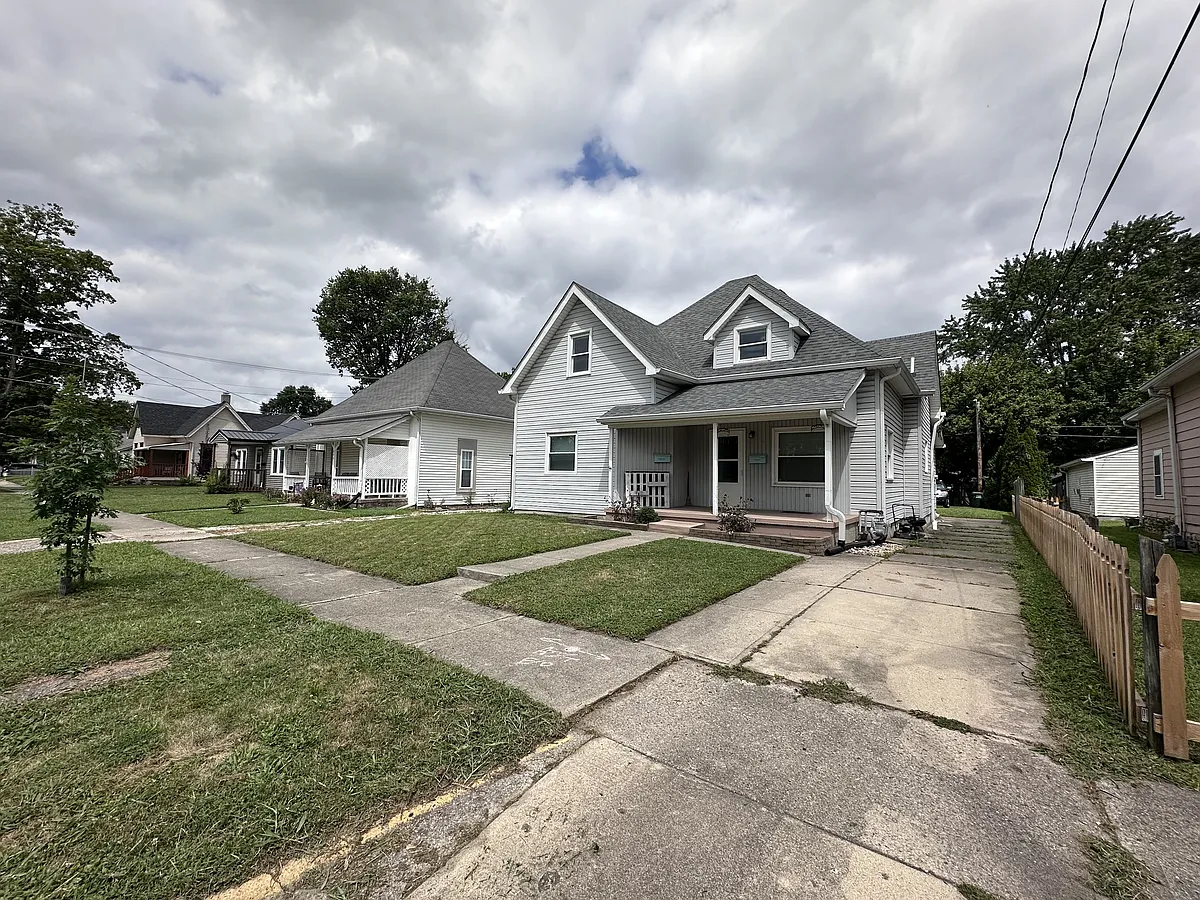 Building Photo - 836 W North St