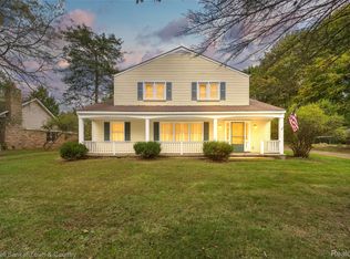 6461 Winans Lake Rd, Brighton, MI 48116