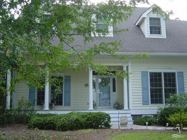 1st image of 3368 Laurel Lane SE