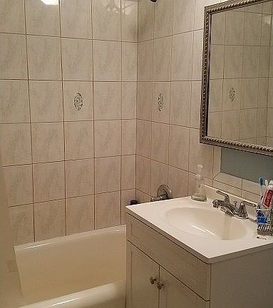 5th image of 312 E 42nd St #802