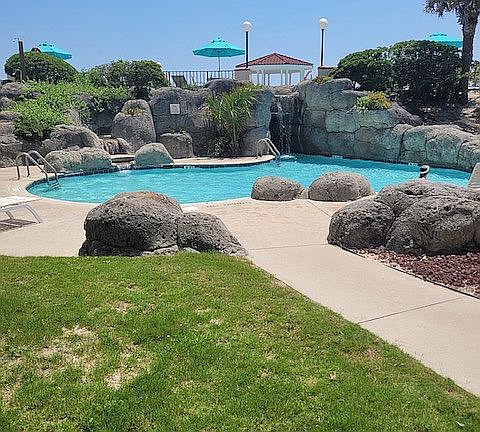 4th image of 790 New River Inlet Rd #220