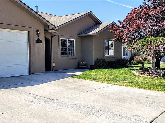 2nd image of 3019 Oakwood Dr