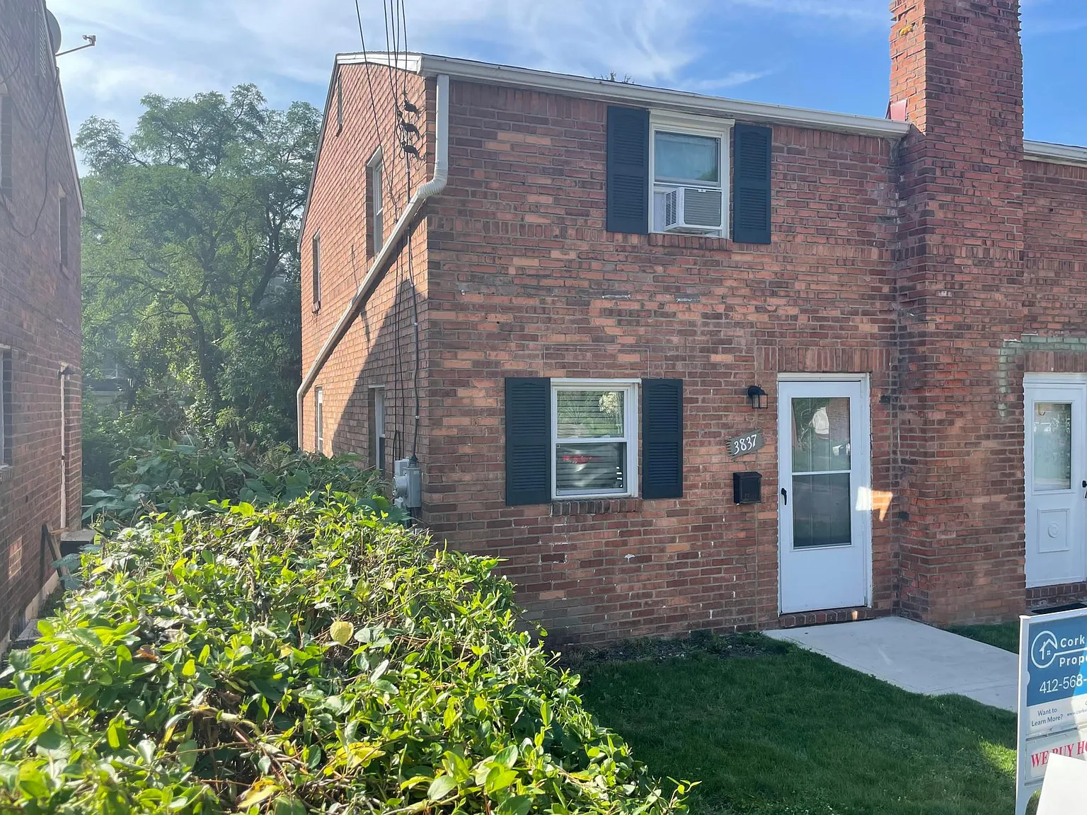 2 bed, 832 sqft, $1,100 — Photo 1