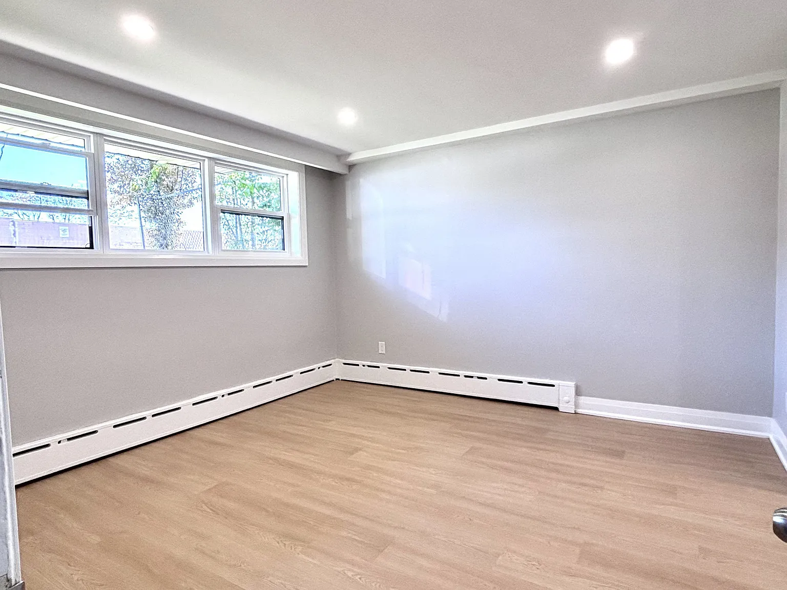 3 bed, $2,700 — Photo 3