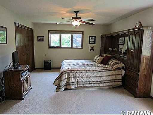 5th image of 320 Badger Rd
