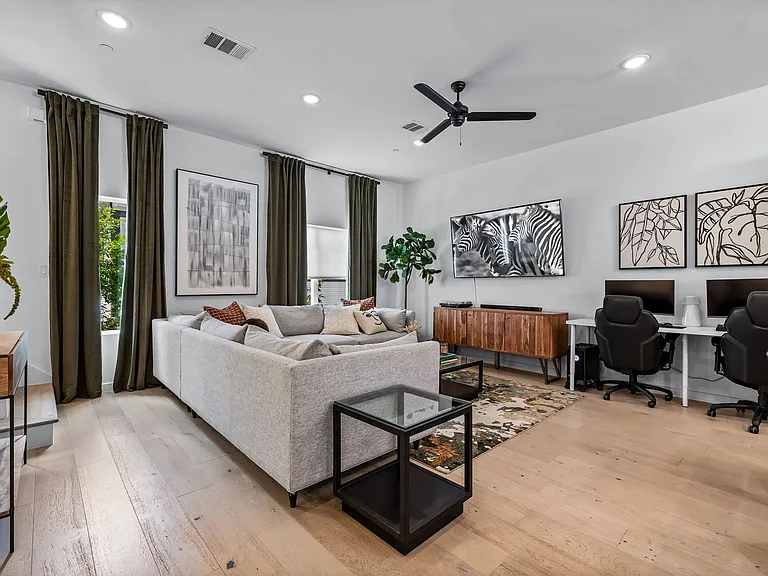 1507 N Garrett Ave #203 — Photo 13