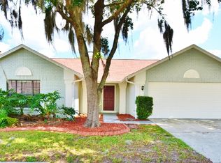 9508 Pebble Glen Ave, Tampa, FL 33647