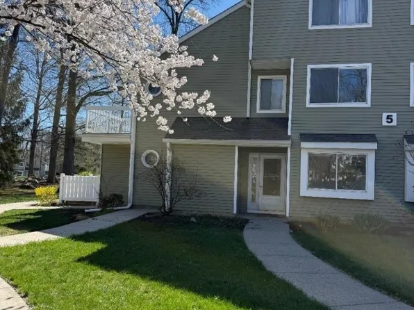 7 Foxtail Lane, South Brunswick Twp., NJ 08852