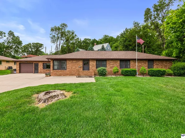 2423 Fontanelle St, Blair, NE 68008