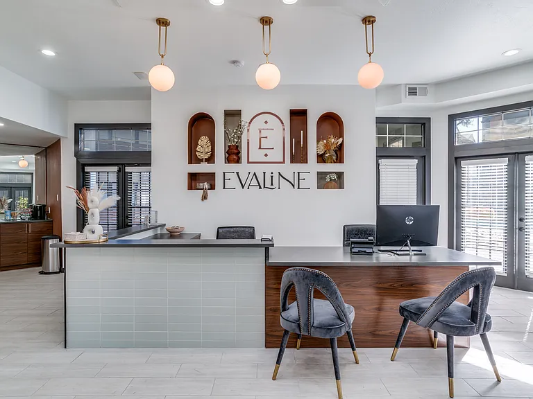 Evaline Apartments — Photo 19
