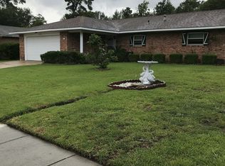 725 Holly Hills Dr, Biloxi, MS 39532