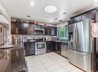 2987 Delta Waters Rd, Medford, OR 97504