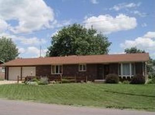 313 N Blue Spruce Rd, Hutchinson, KS 67502