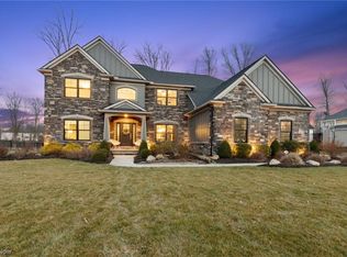 1697 Bur Oak Dr, Westlake, OH 44145