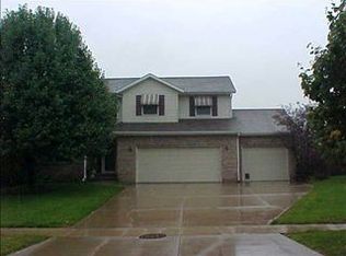 1531 Beckenham Dr, Bloomington, IL 61704