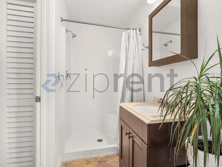 1789 Montgomery Dr — Photo 8
