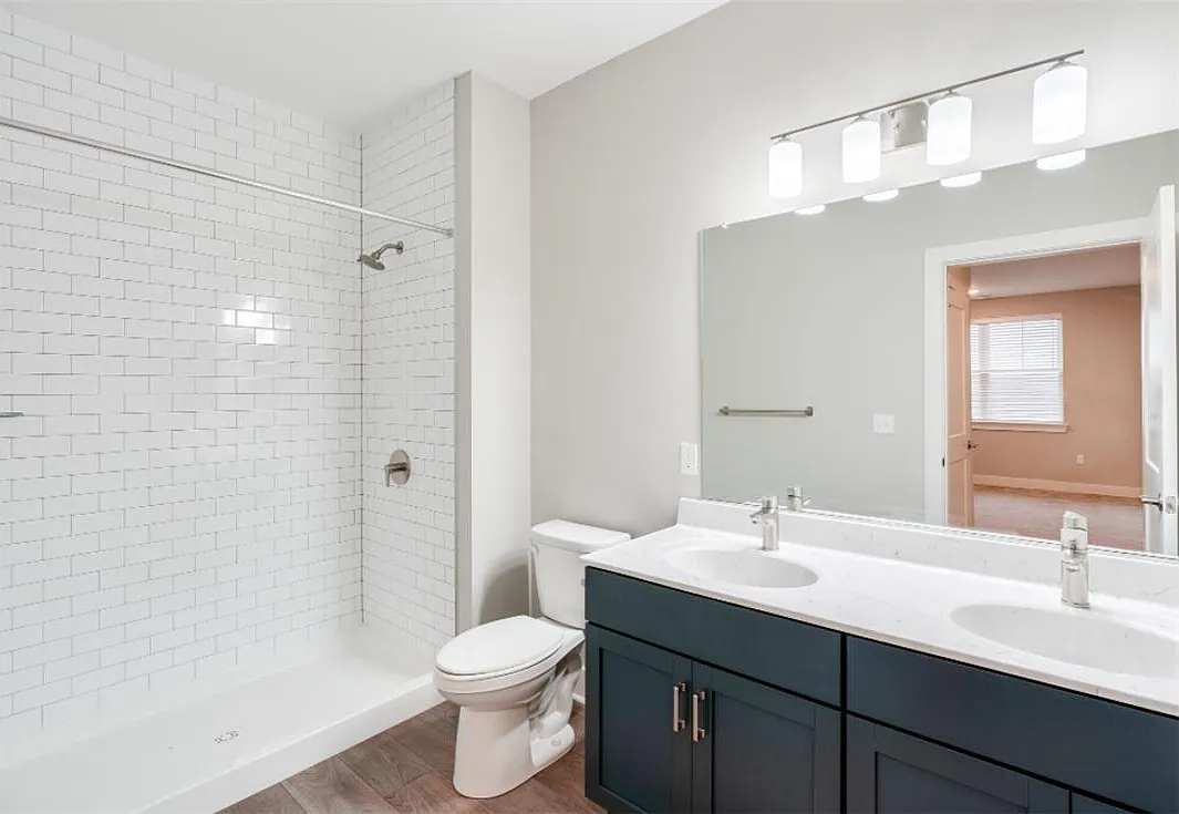 2 bed, 2.0 bath, 1315 sqft, $2,575 — Photo 4