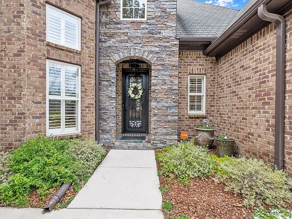 4th image of 119 Gleneagles Ln
