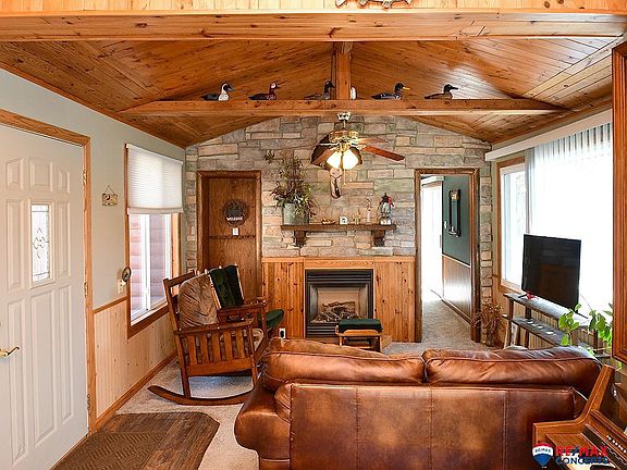 4th image of 383 Blue River Lodge Trl #27