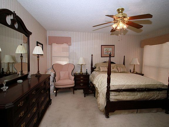 4th image of 18662 N 72nd Dr