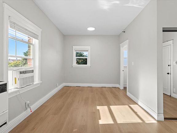 3rd image of 1611 Schrader Blvd APT 308