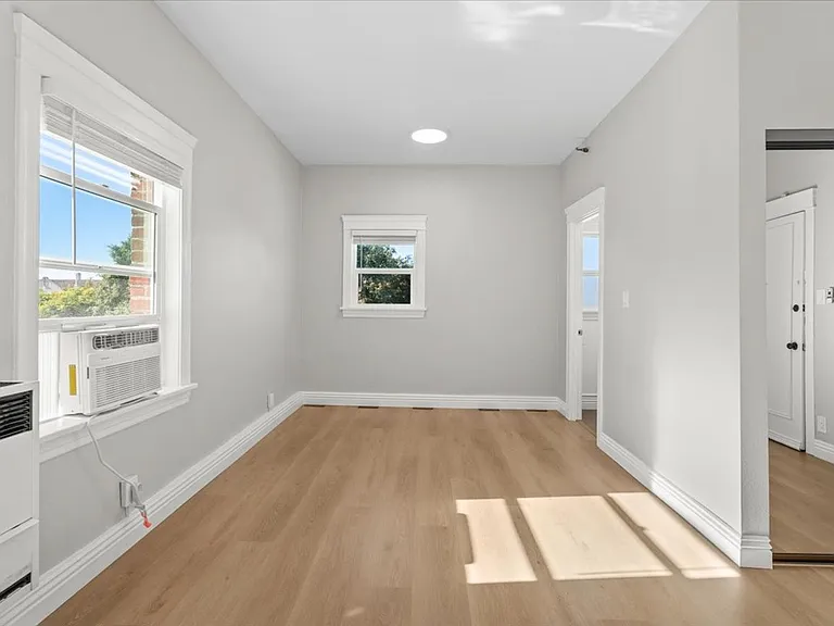 1611 Schrader Apartments (#810) — Photo 3