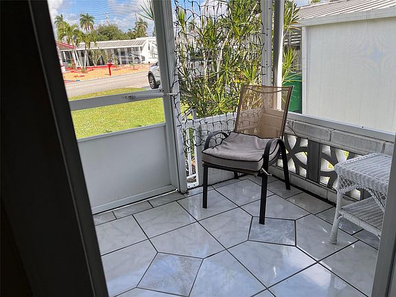 3rd image of 8640 SW 19th Court