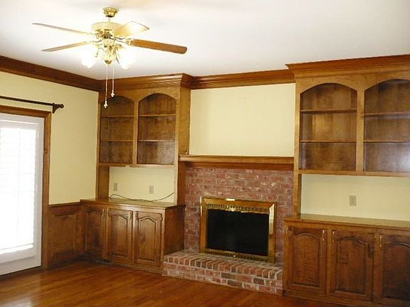 5th image of 206 Shorewood Ct