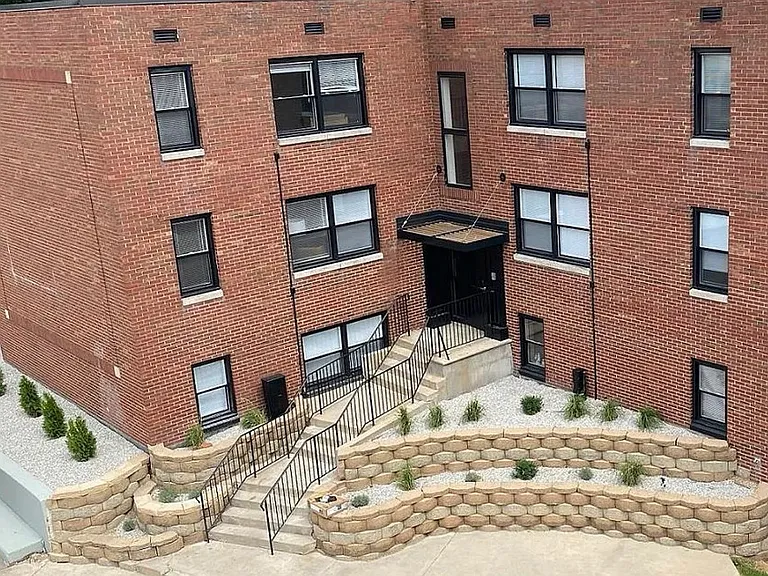 128 N Eddy St #14 — Photo 6