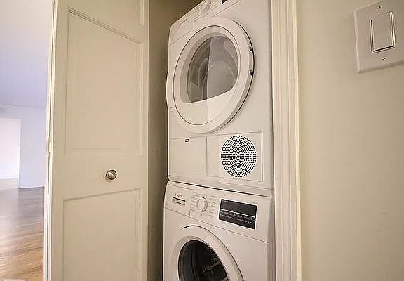 3rd image of 220 E 63rd St #4PR