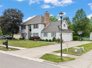 1084 Kingsgate Rd, Springfield, OH 45503