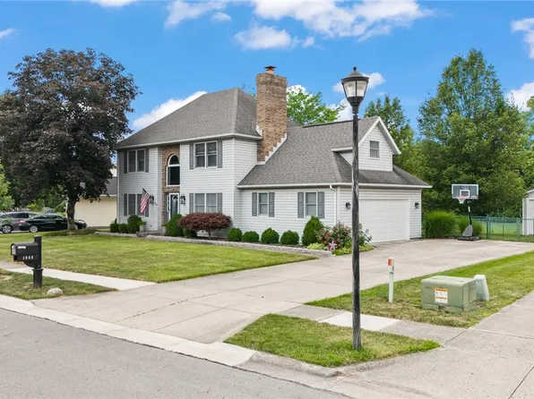 1084 Kingsgate Rd, Springfield, OH 45503