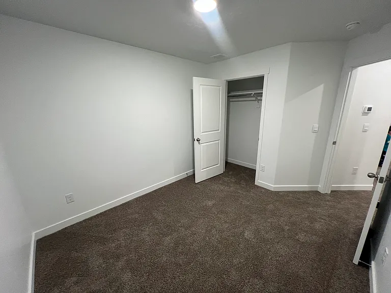 1868 N Blue Iris Ave — Photo 6