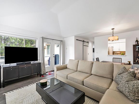 4th image of 33675 Marshall Rd #308