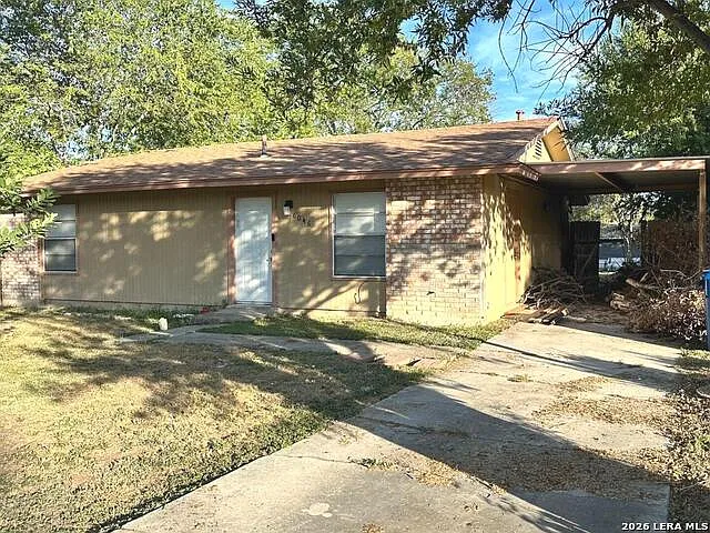 3 bed, 3.5 bath, 912 sqft, $1,300 — Photo 2