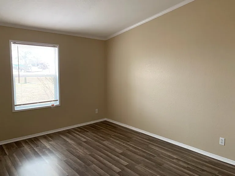 13508 Pfluger Berkman Ln — Photo 10